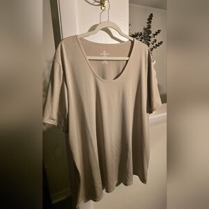 Relaxed Scoop Neck Short Sleeve Tee — Taupe